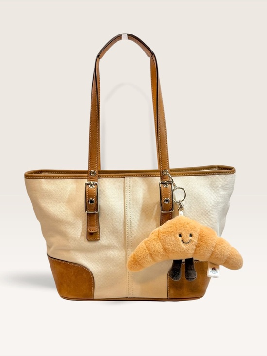 Coach Handbags - 🥐 Vintage Coach Hampton Cream Canvas & Leather Tote Bag L33-9558
